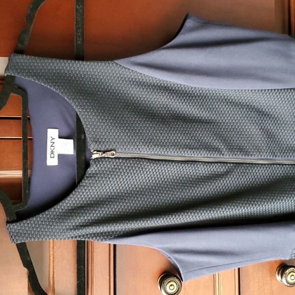 DKNY-Navy sleeveless dress: Size 6. Black&Navy weave pattern. - Picture 3 of 6